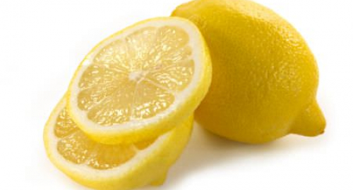Ecco come curarsi col limone